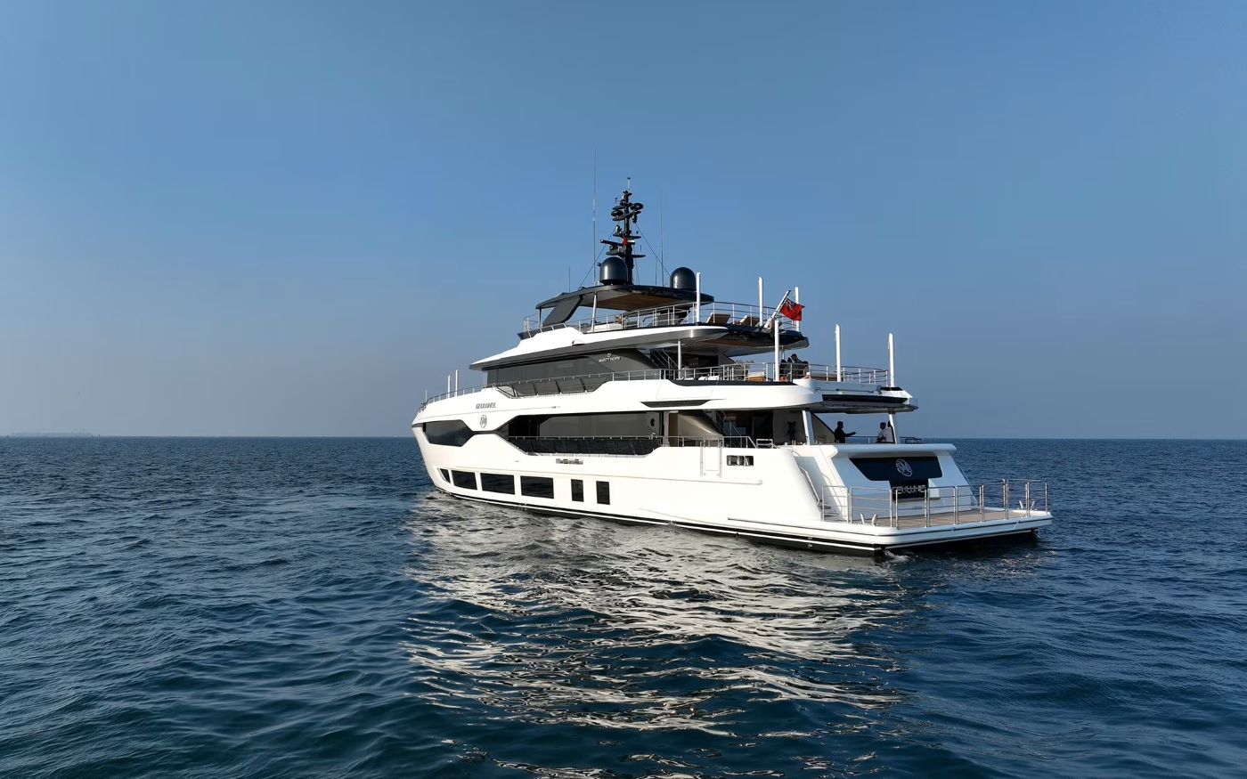 Motor Yacht GEULUNEL.jpg
