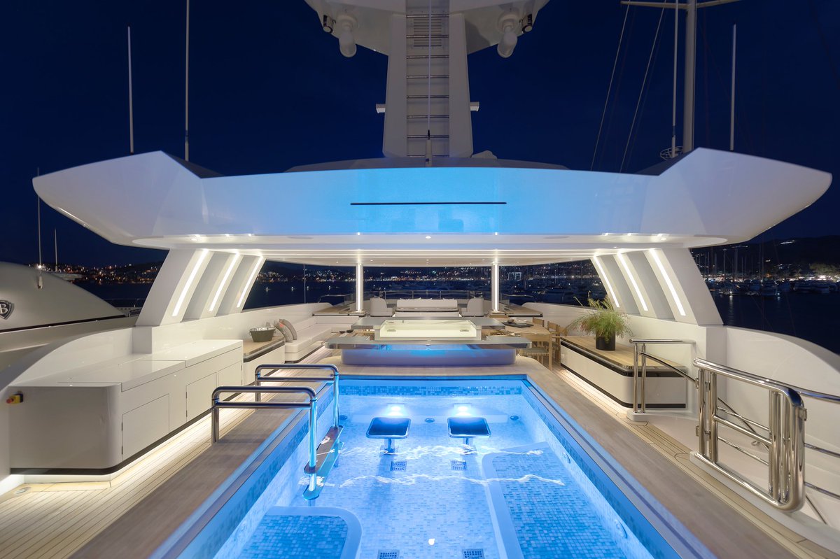 Motor Yacht LIQUID SKY by CMB Yachts - sundeck.jpg