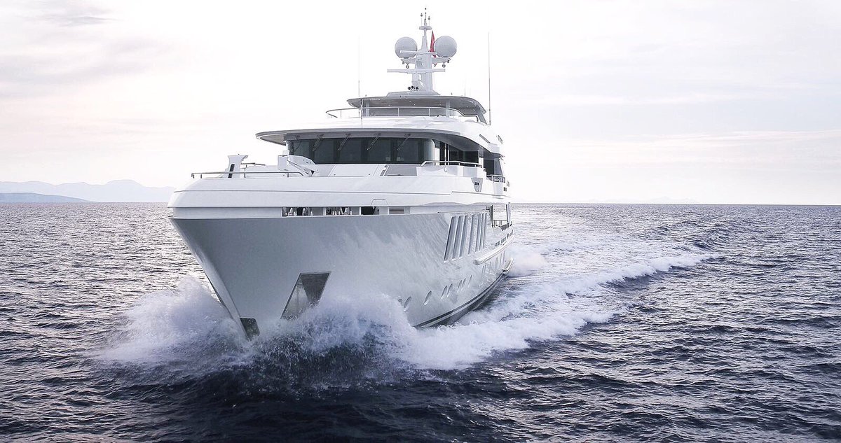 Motor Yacht LIQUID SKY by CMB Yachts - the bow.jpg
