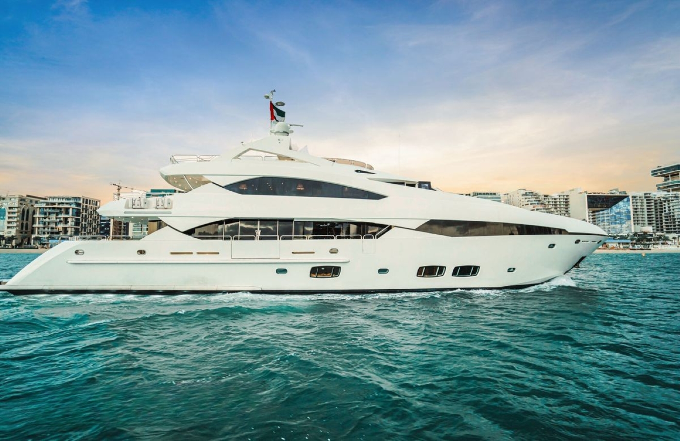 Motor Yacht LUCIEN.jpg
