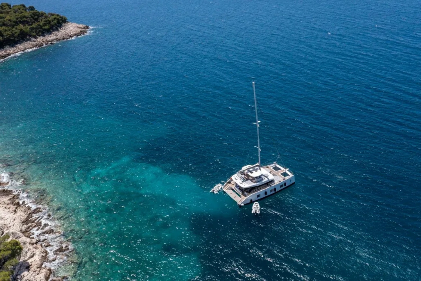 Motor Yacht MR. SI.jpg