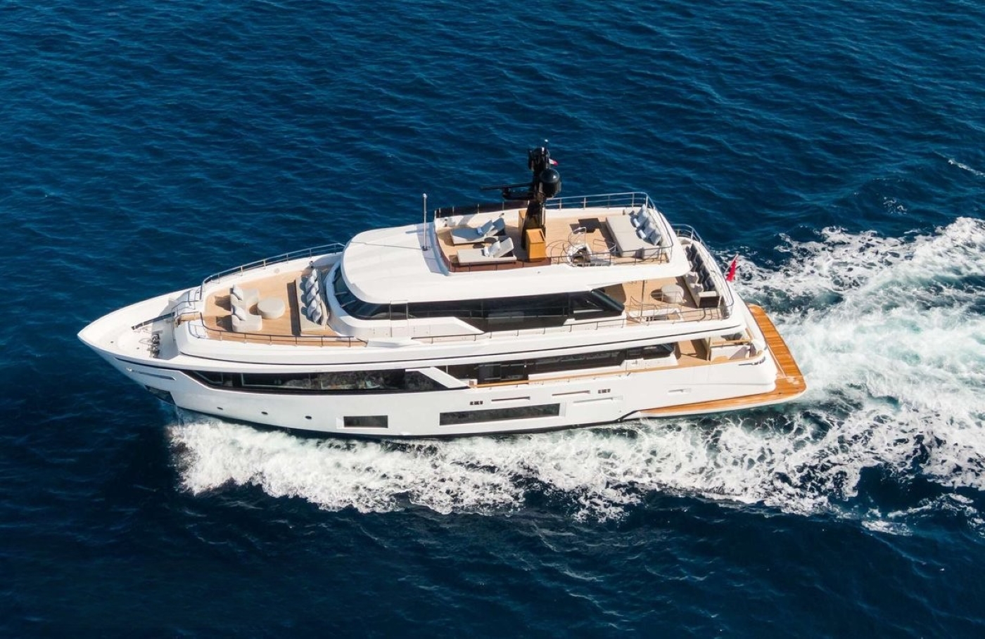 Motor Yacht MRS L.jpg