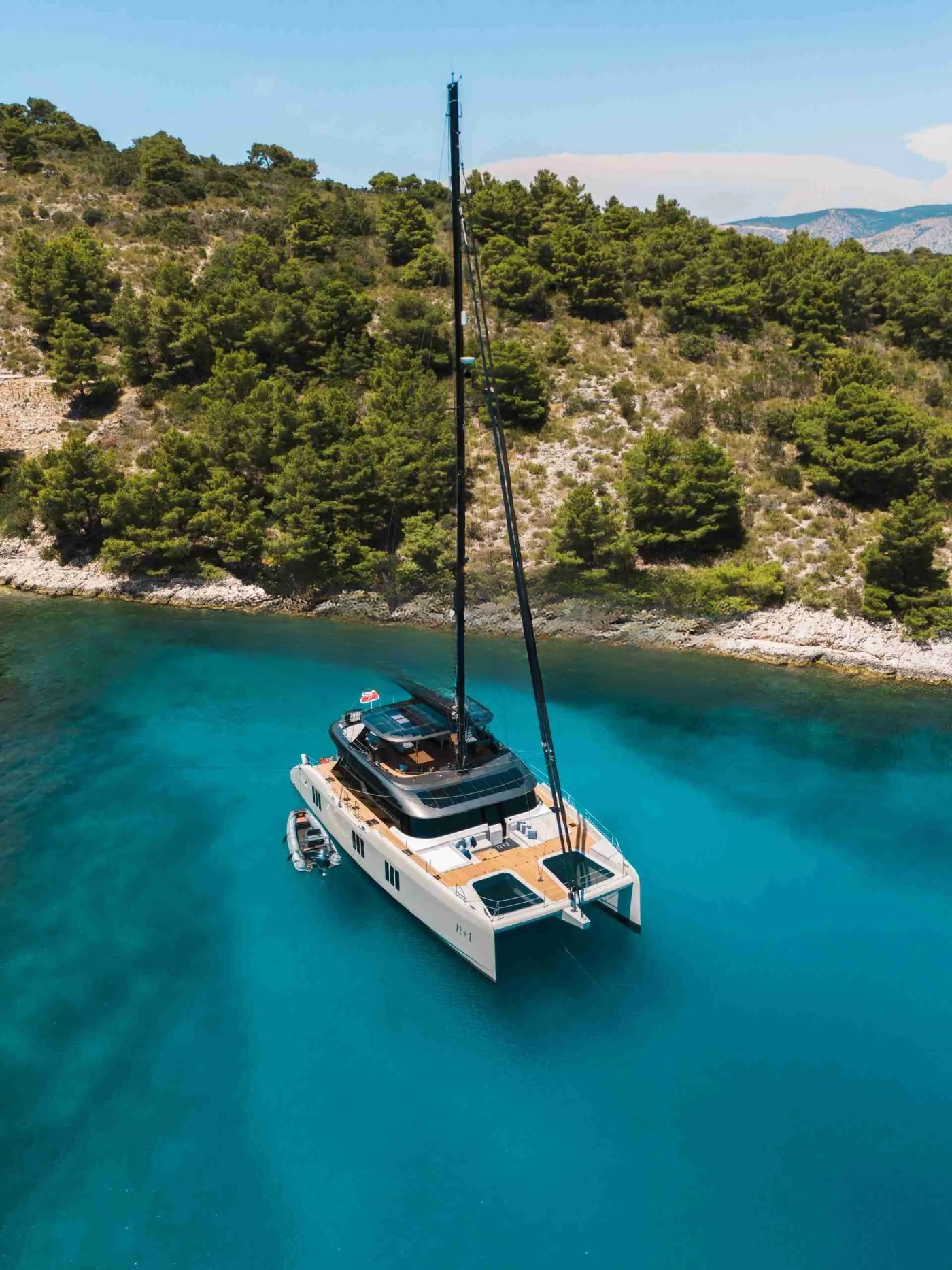 Motor Yacht N+1.jpg