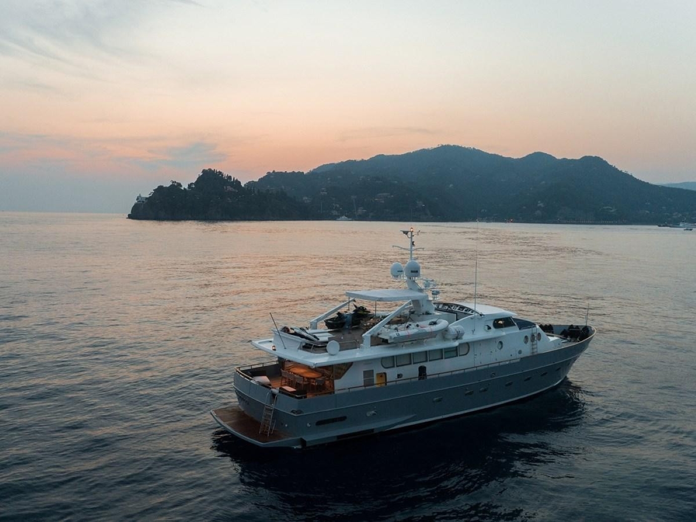 Motor Yacht PAOLUCCI.jpg