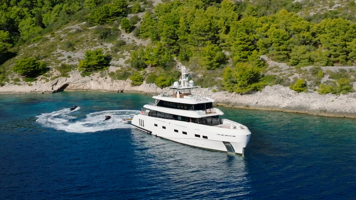 Motor Yacht RENATA.jpg