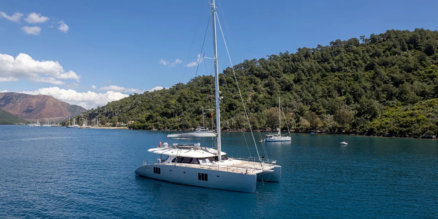 Motor Yacht SEAZEN II.jpg