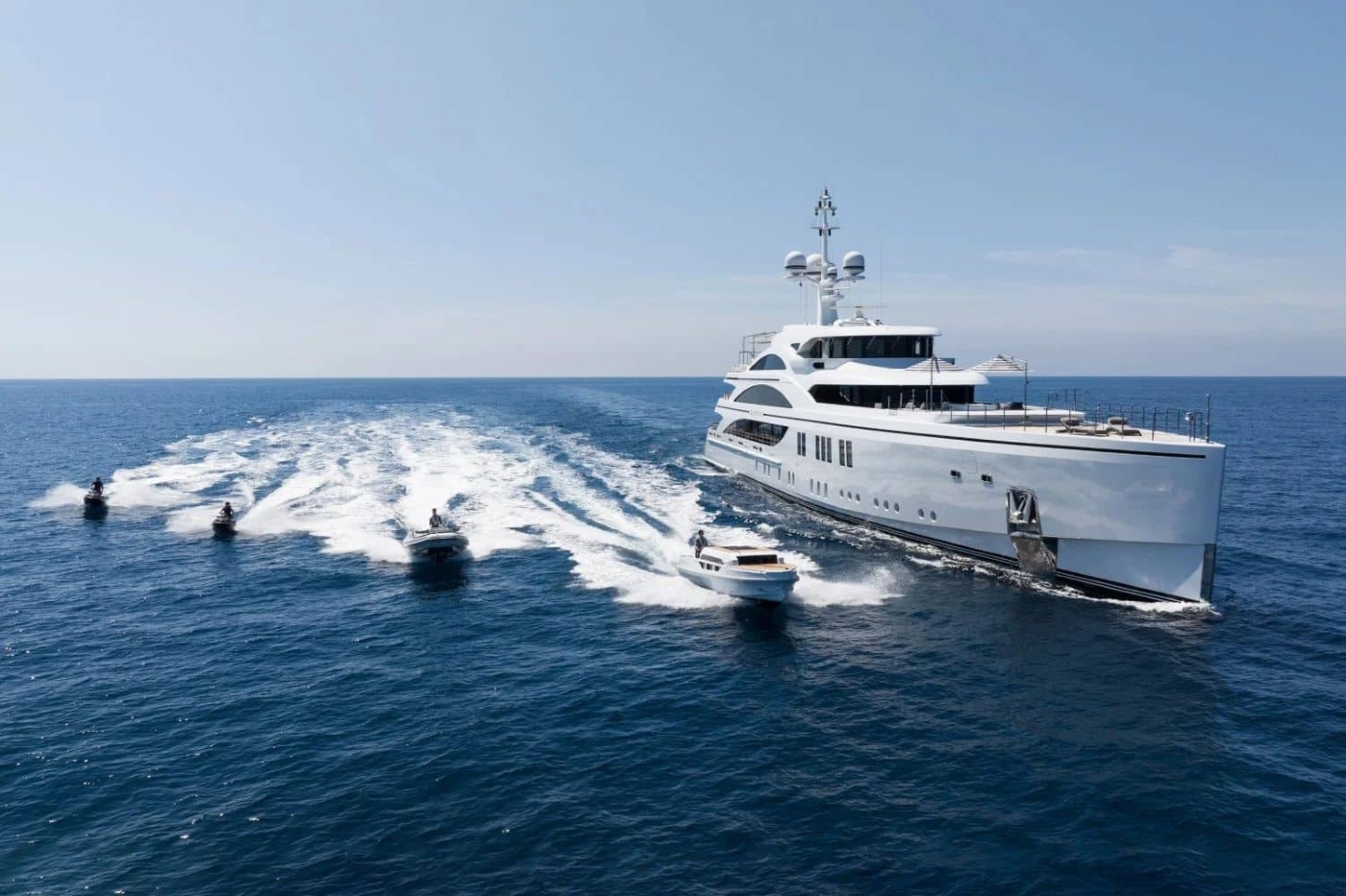 Motor Yacht SOUNDWAVE.jpg