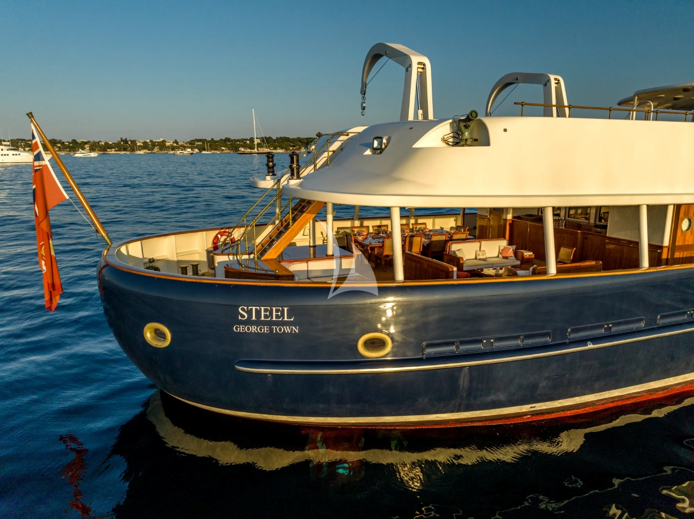 Motor Yacht STEEL.jpg