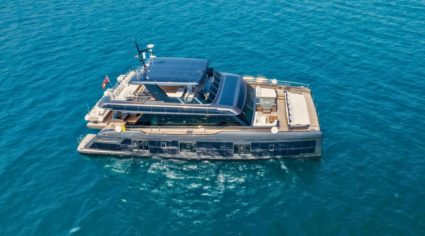 Motor Yacht TESNI.jpg
