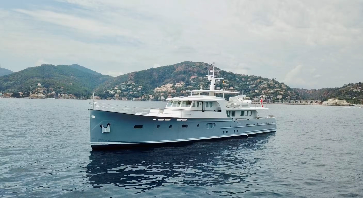 Motor yacht ABELY.jpg