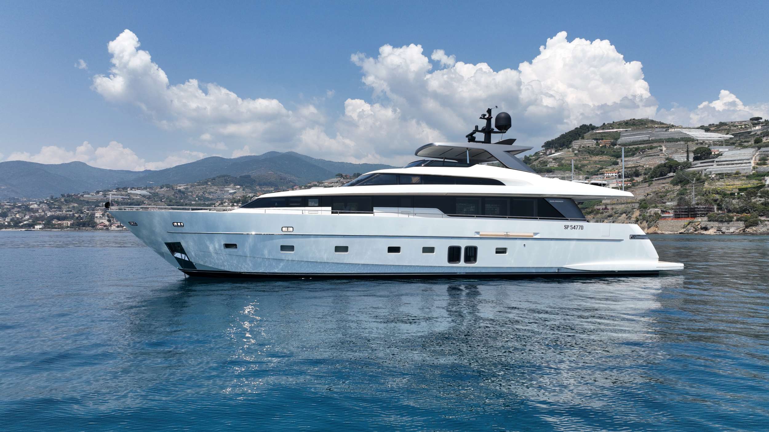 Motor yacht AMAN .jpg