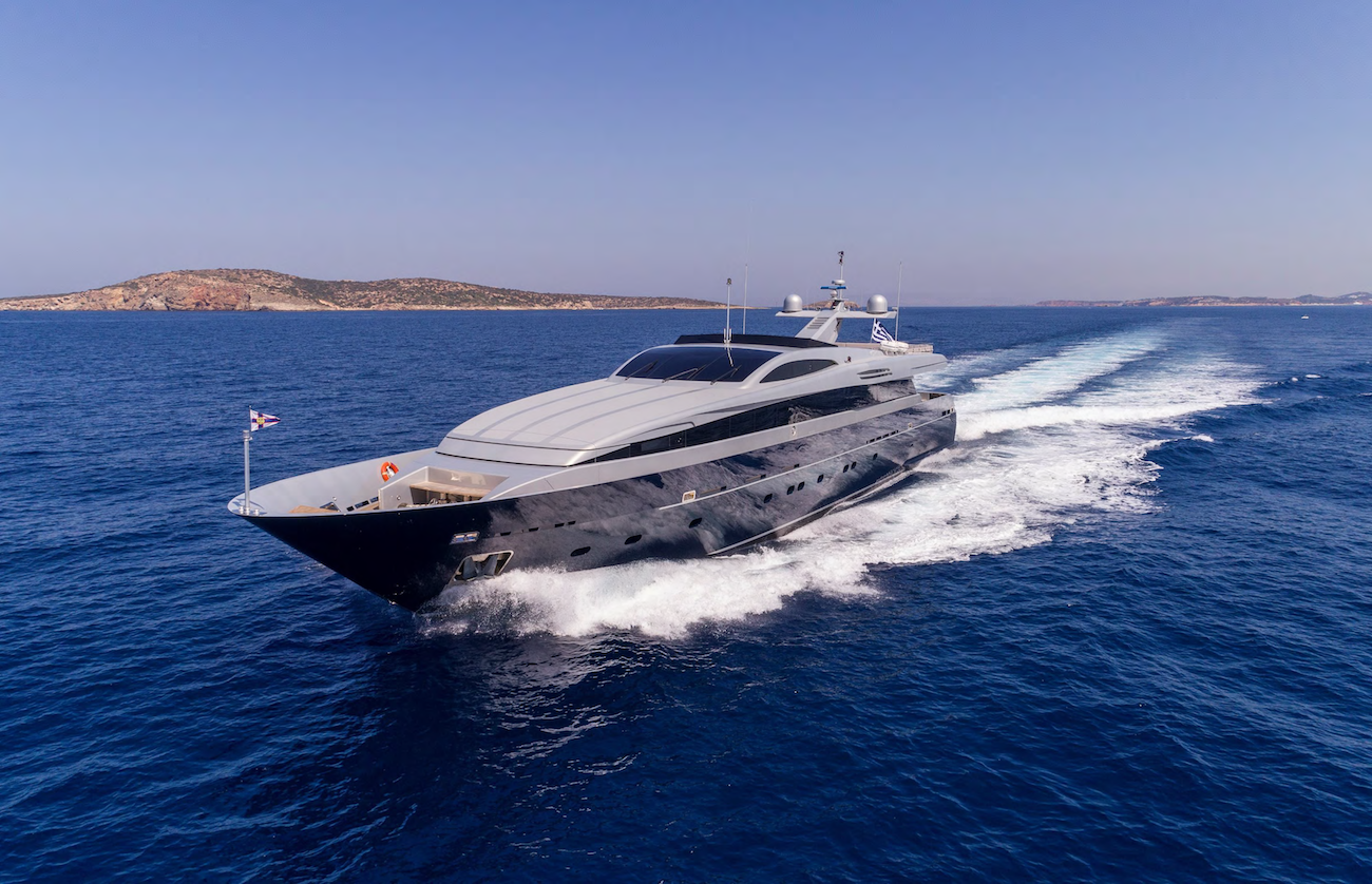 Motor yacht BILLA.png