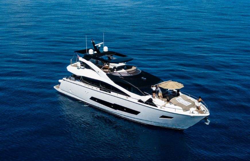 Motor yacht DOLCE VITA.jpg