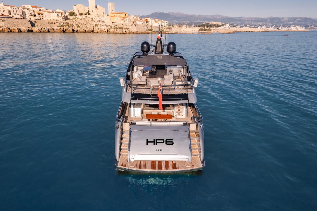 Motor yacht HP6.jpg