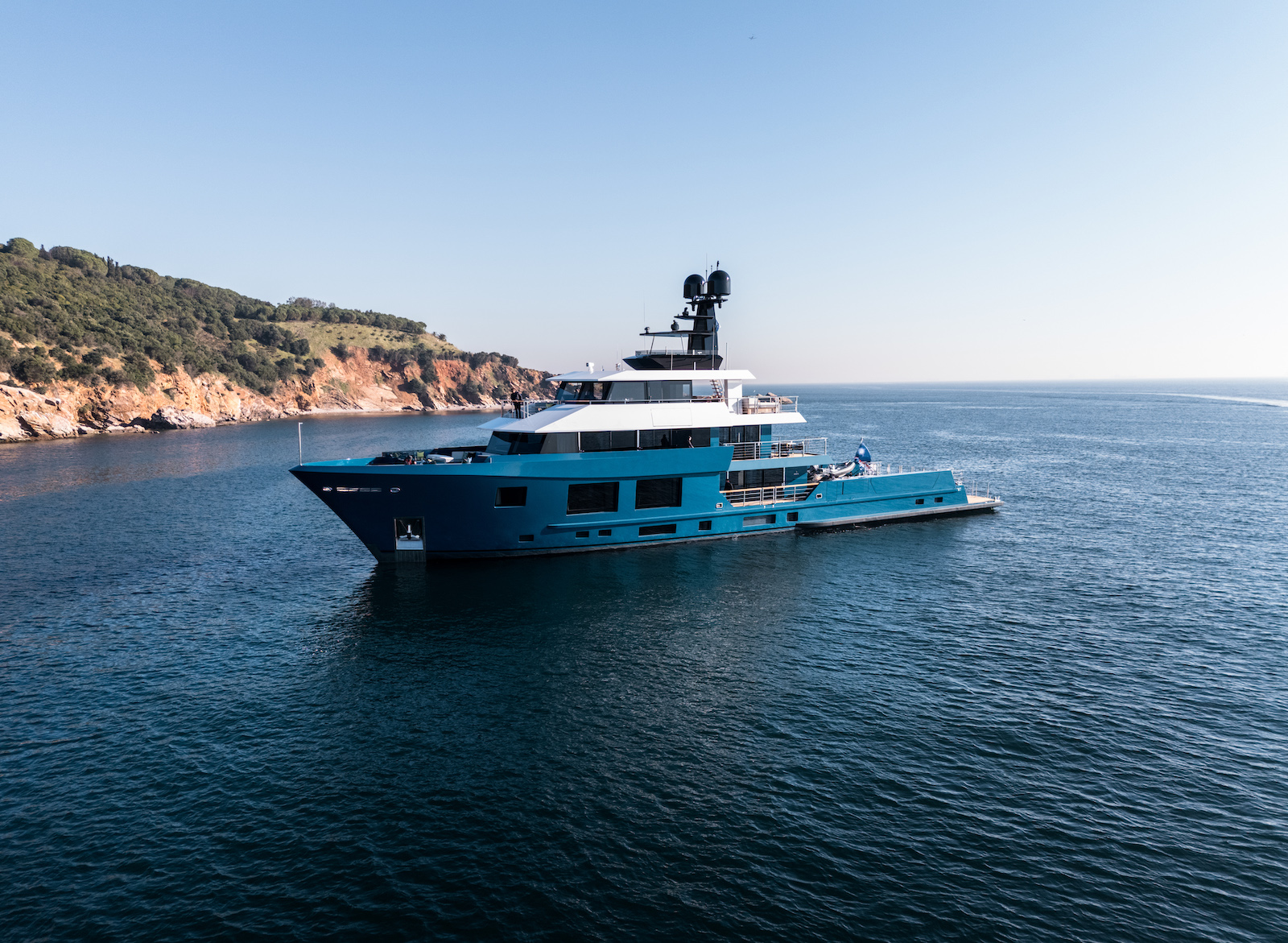 Motor yacht KING BENJI - photo Jeff Brown.jpg