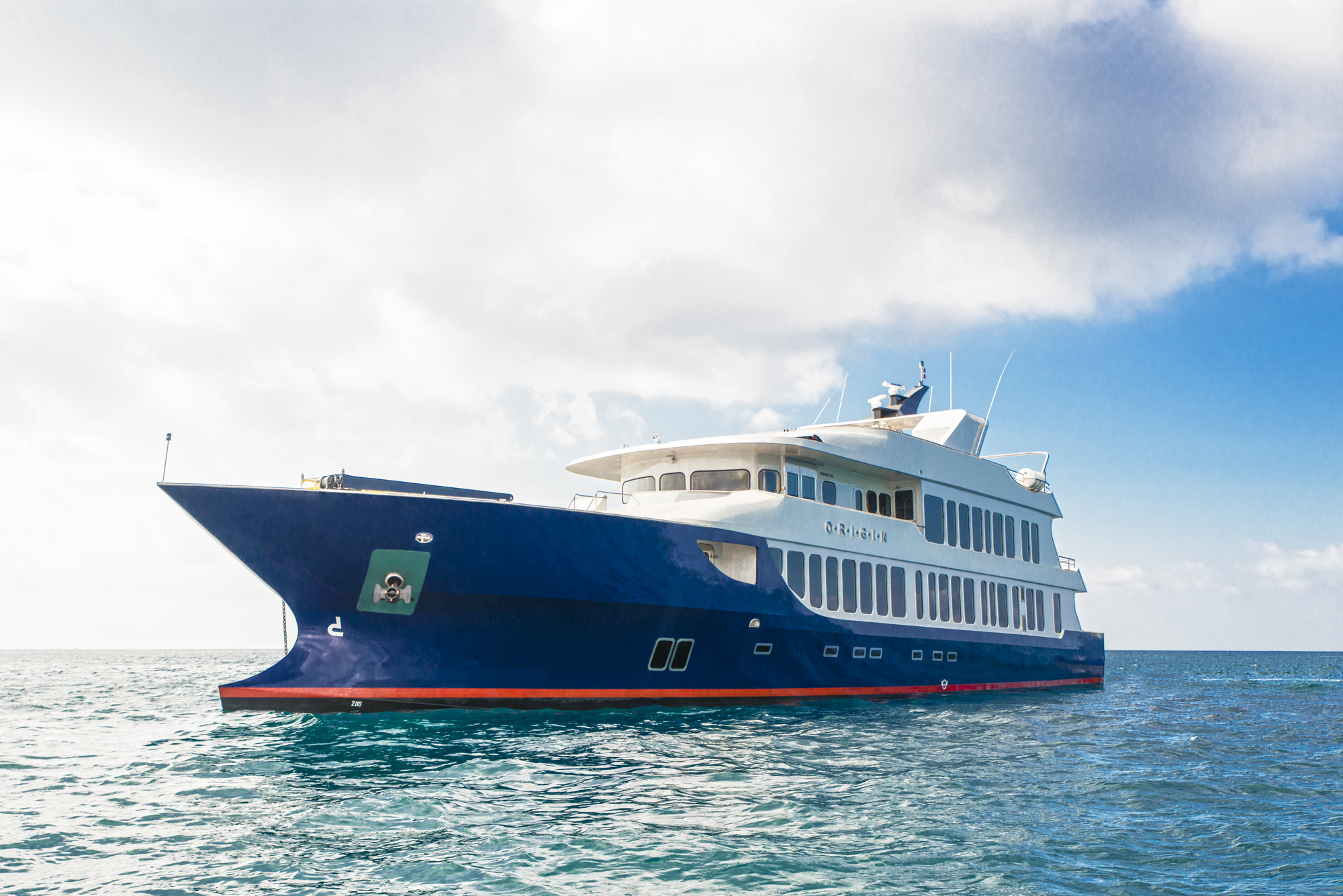 Motor yacht ORIGIN  .jpg
