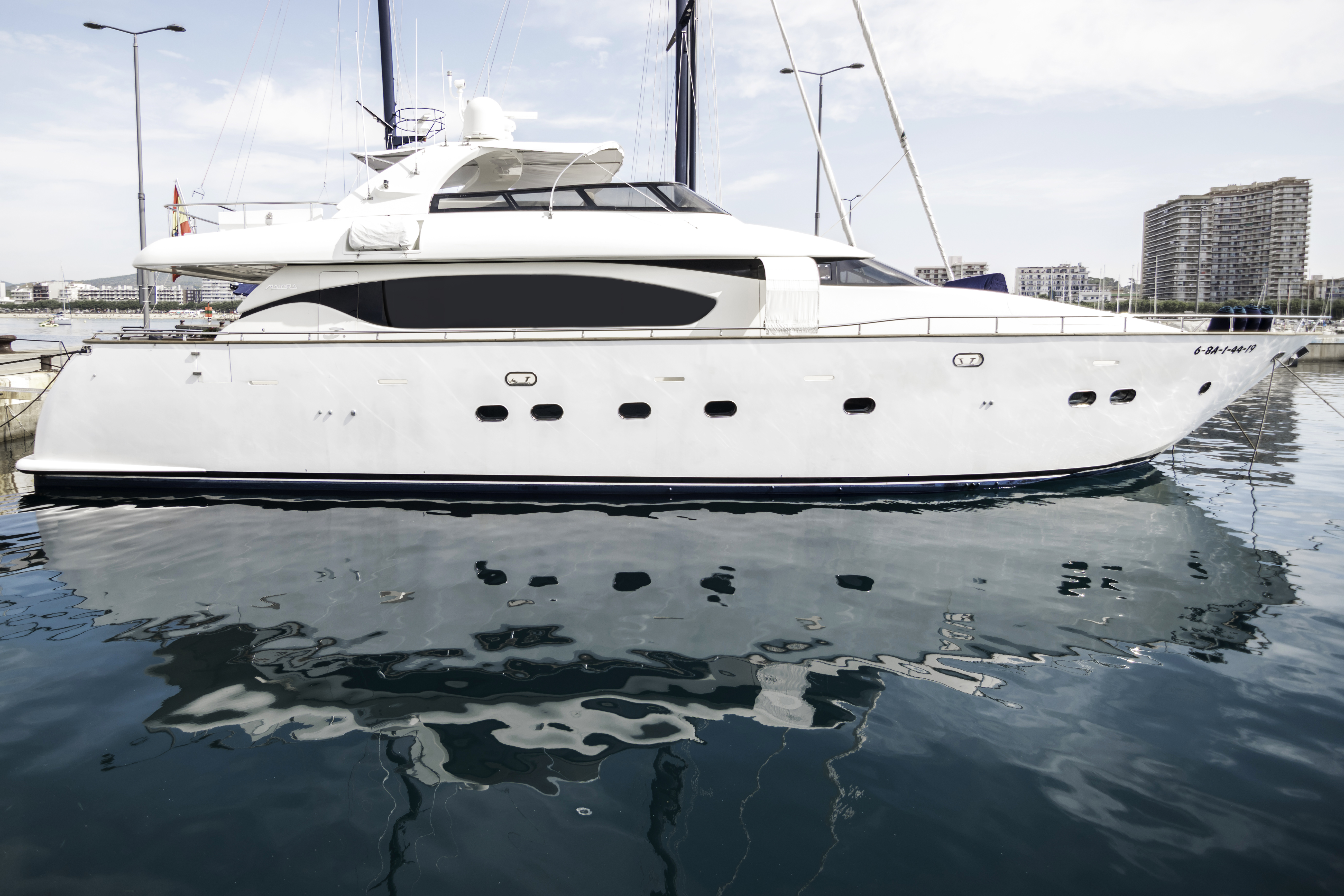 Motor yacht ROSIQUE.jpg