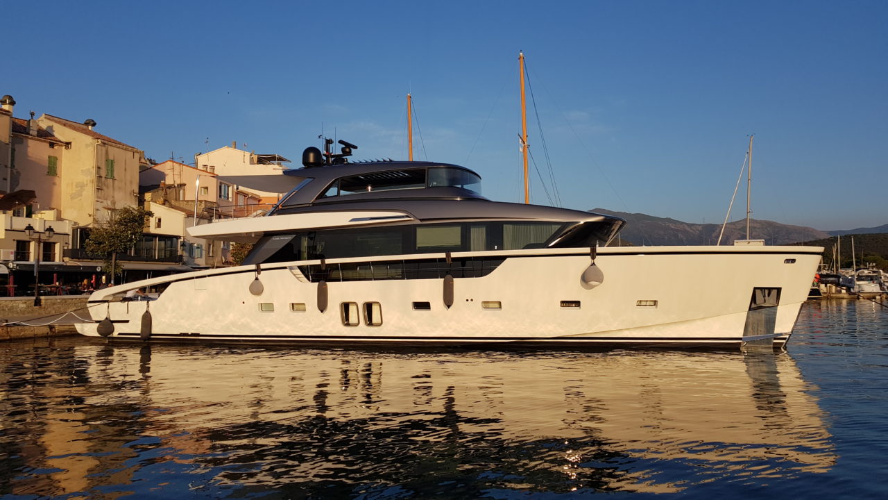 Motor yacht SILAOS IV.jpg