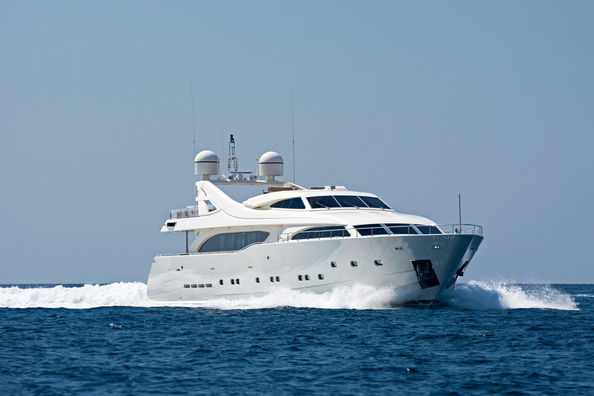 Motor yacht WHISPER V.jpg