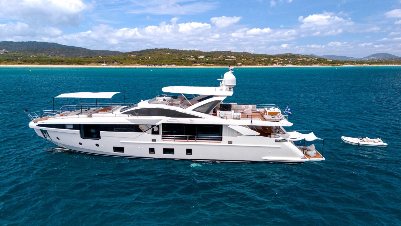 Motoryacht NEMESIS.jpg