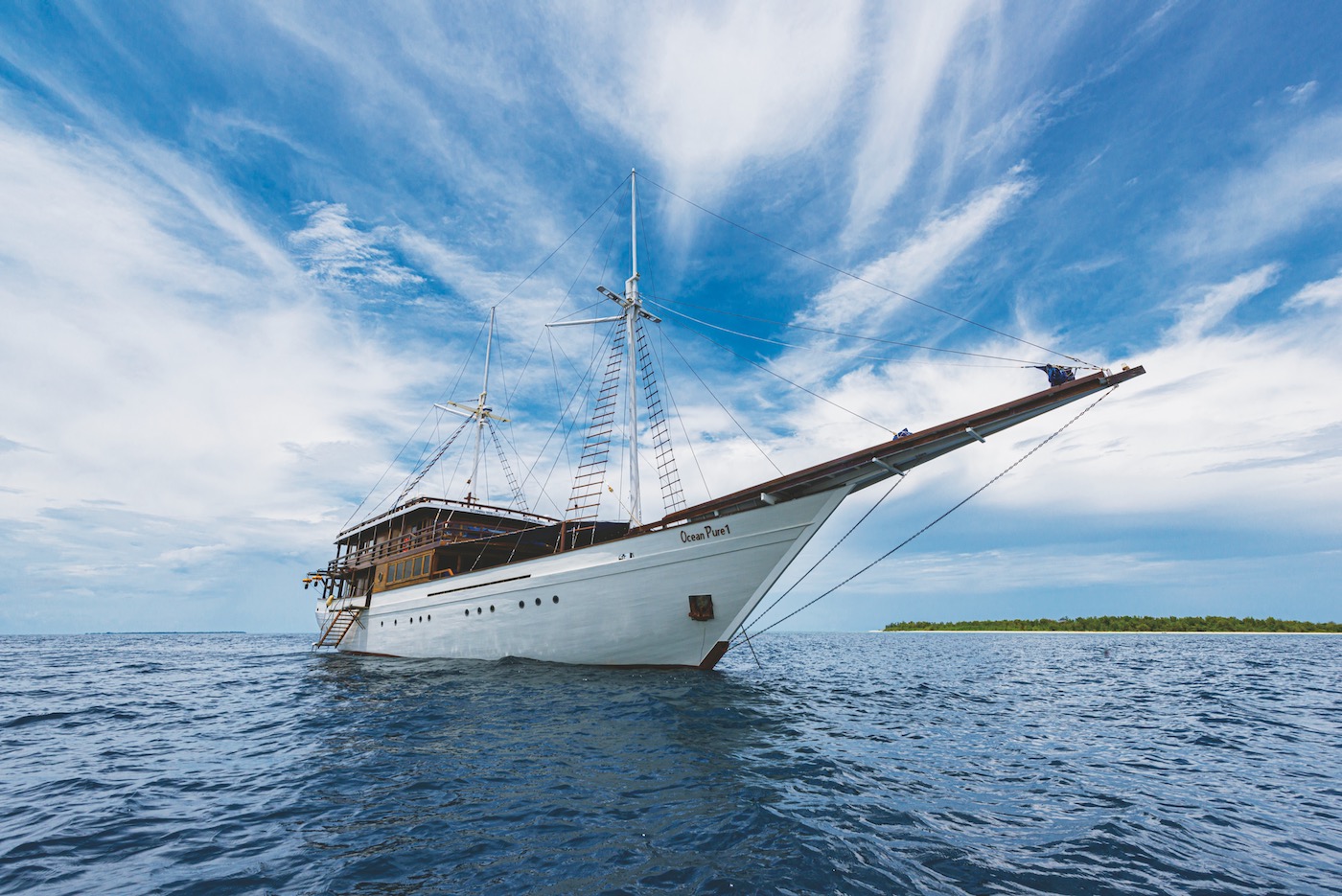 Ocean Pure 1 yacht.jpg