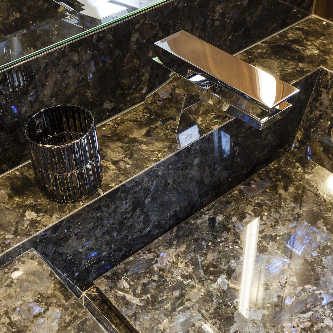 Onyx elements in the bathroom photo by Emilio Bianchi.jpg