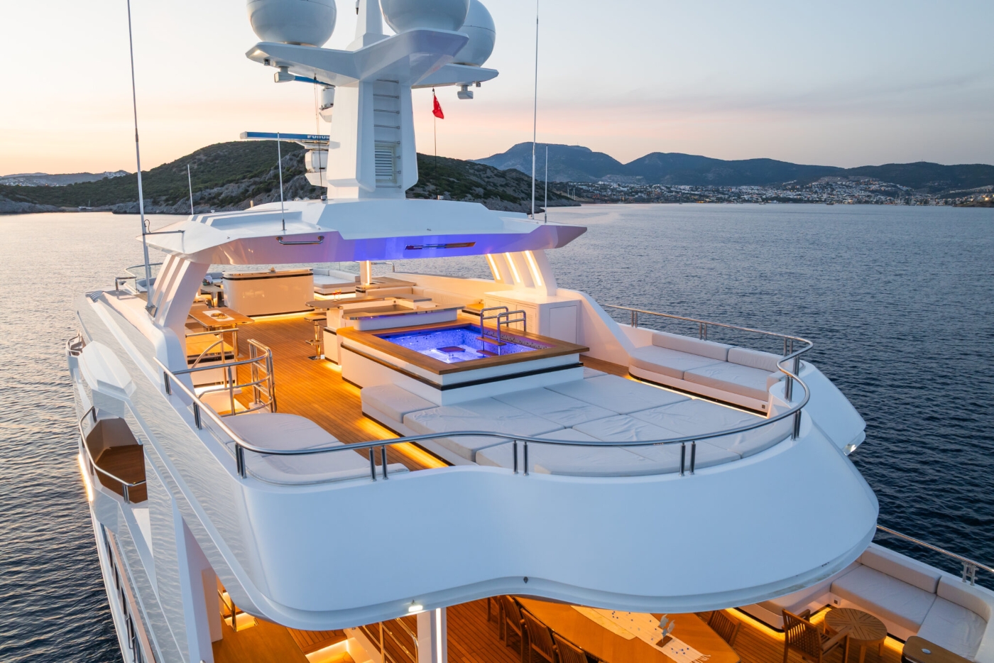 Open Deck Relaxation Area With Sea Views 03.jpg