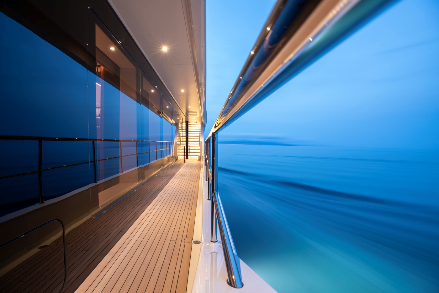 Open sidedeck with sea views.jpg