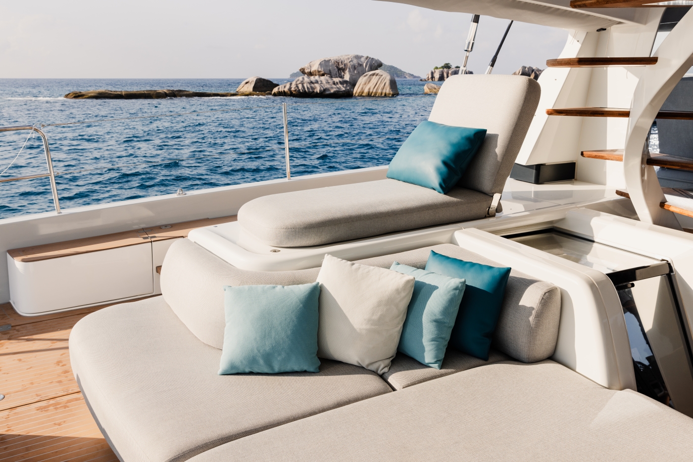 Opendeck Relaxation Area with sea views.jpg