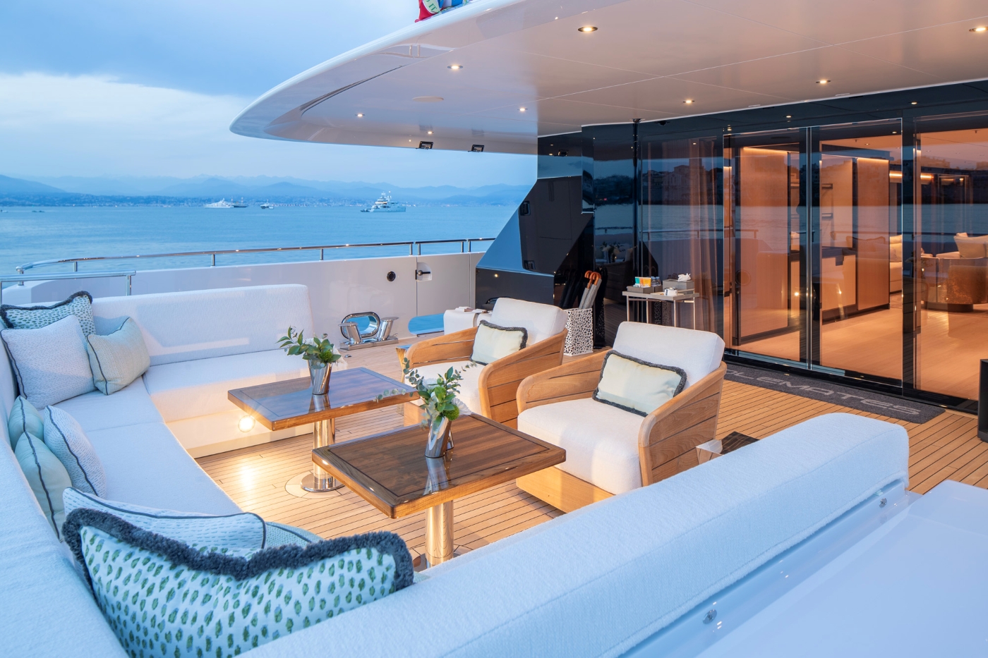 Opendeck Relaxation area .jpg