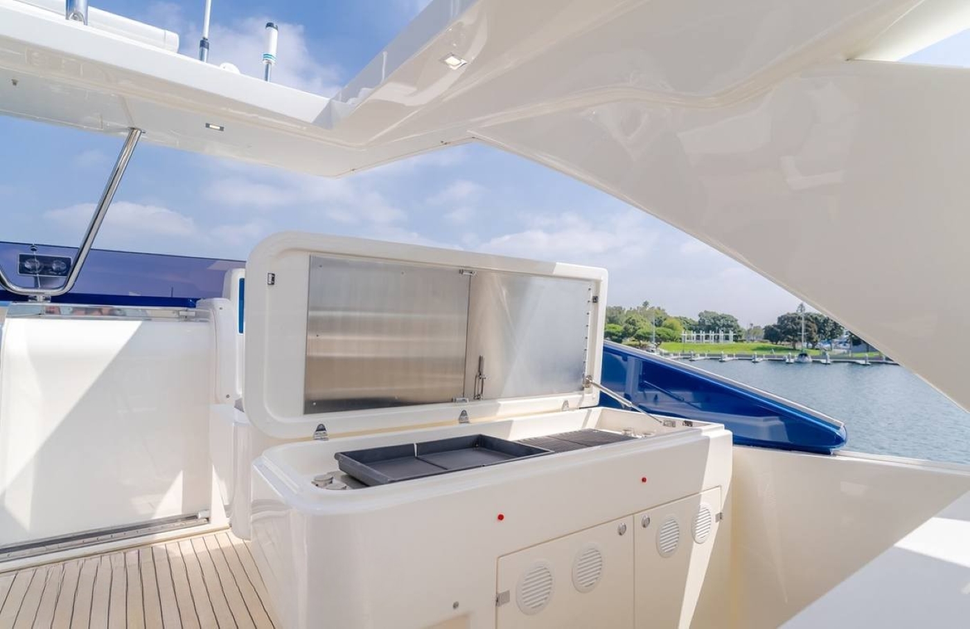 Outdoor Kitchen.jpg