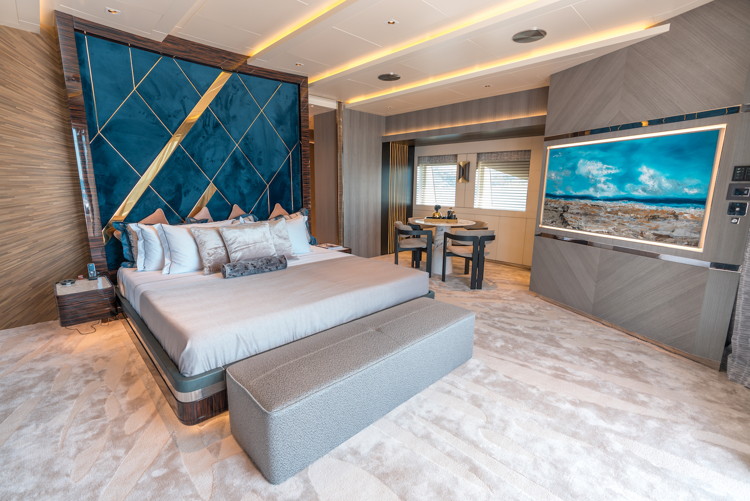 Owner Deck- Master Cabin (2).jpg