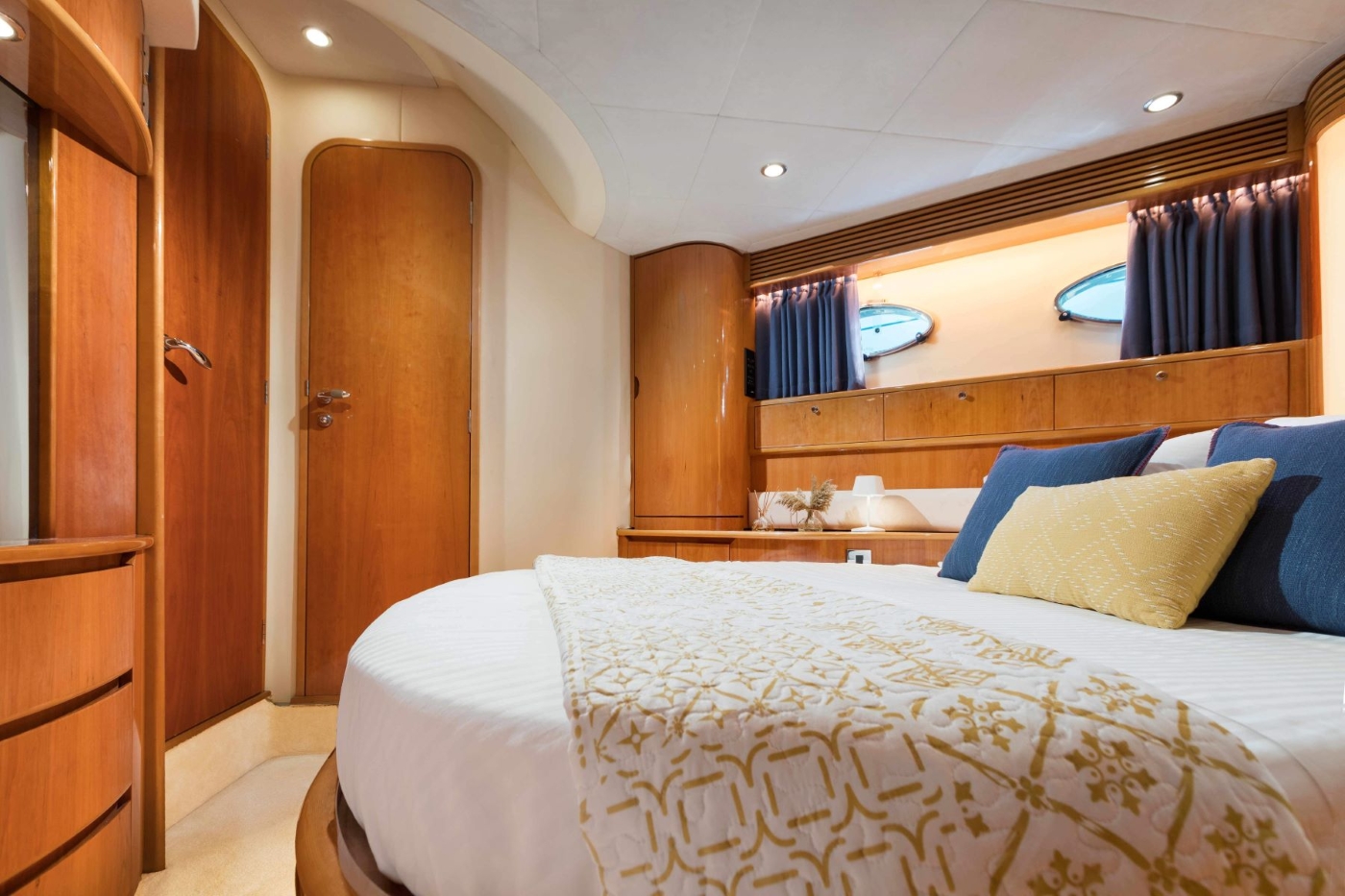 Owner Suite 03.jpg