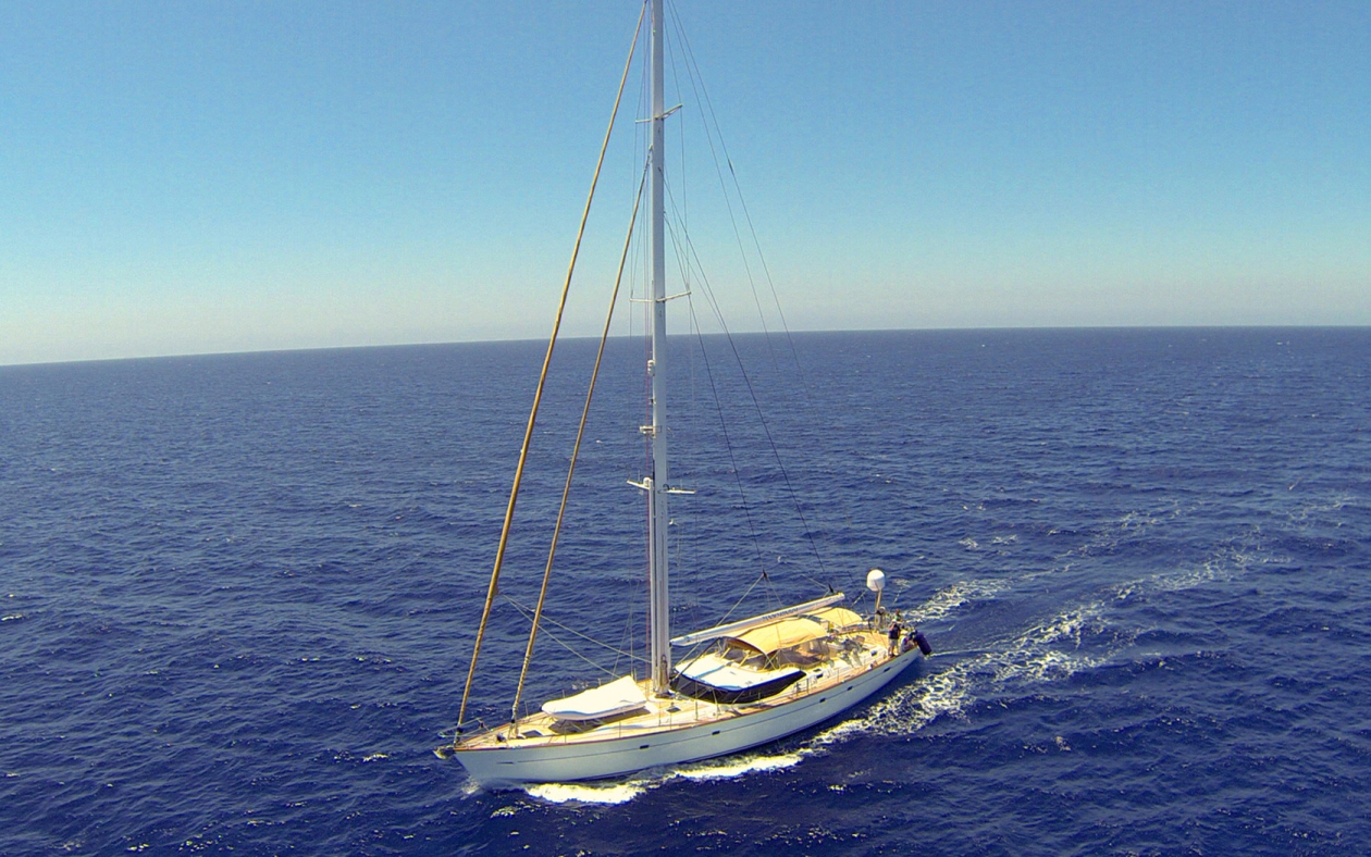 Oyster yacht PANDEMONIUM - Running.jpg
