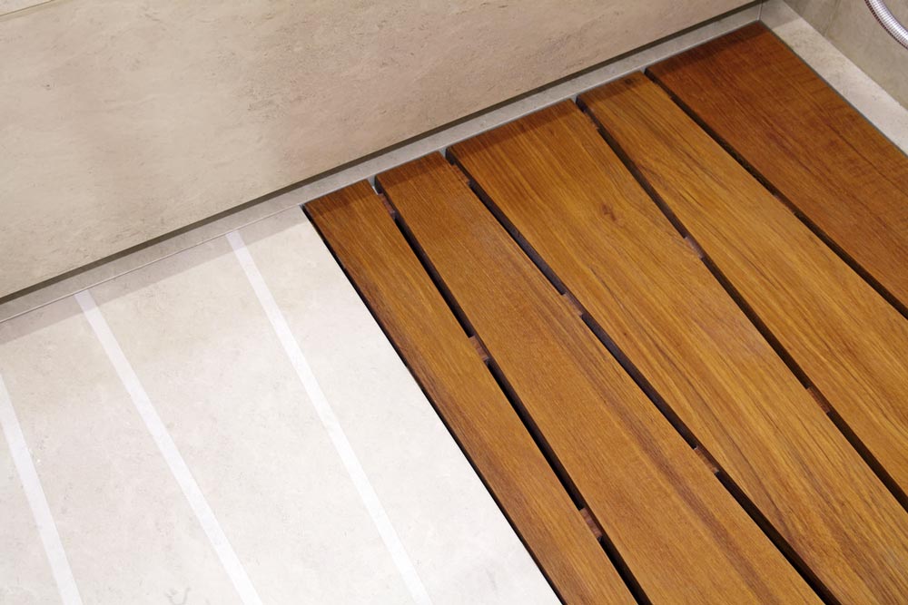Petrus II deck detail.jpg