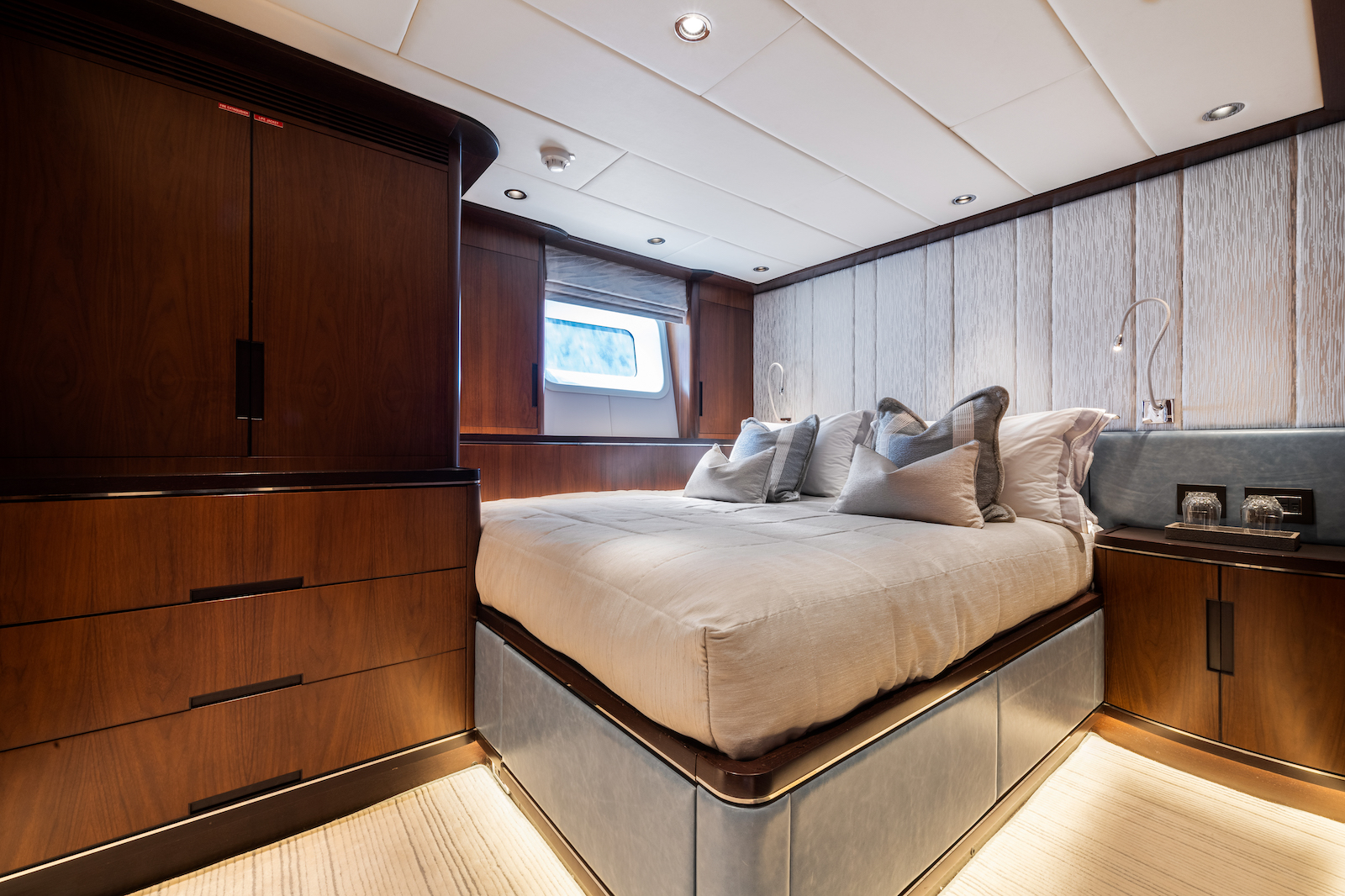 Port-Aft-Double-Twin-Stateroom.jpg