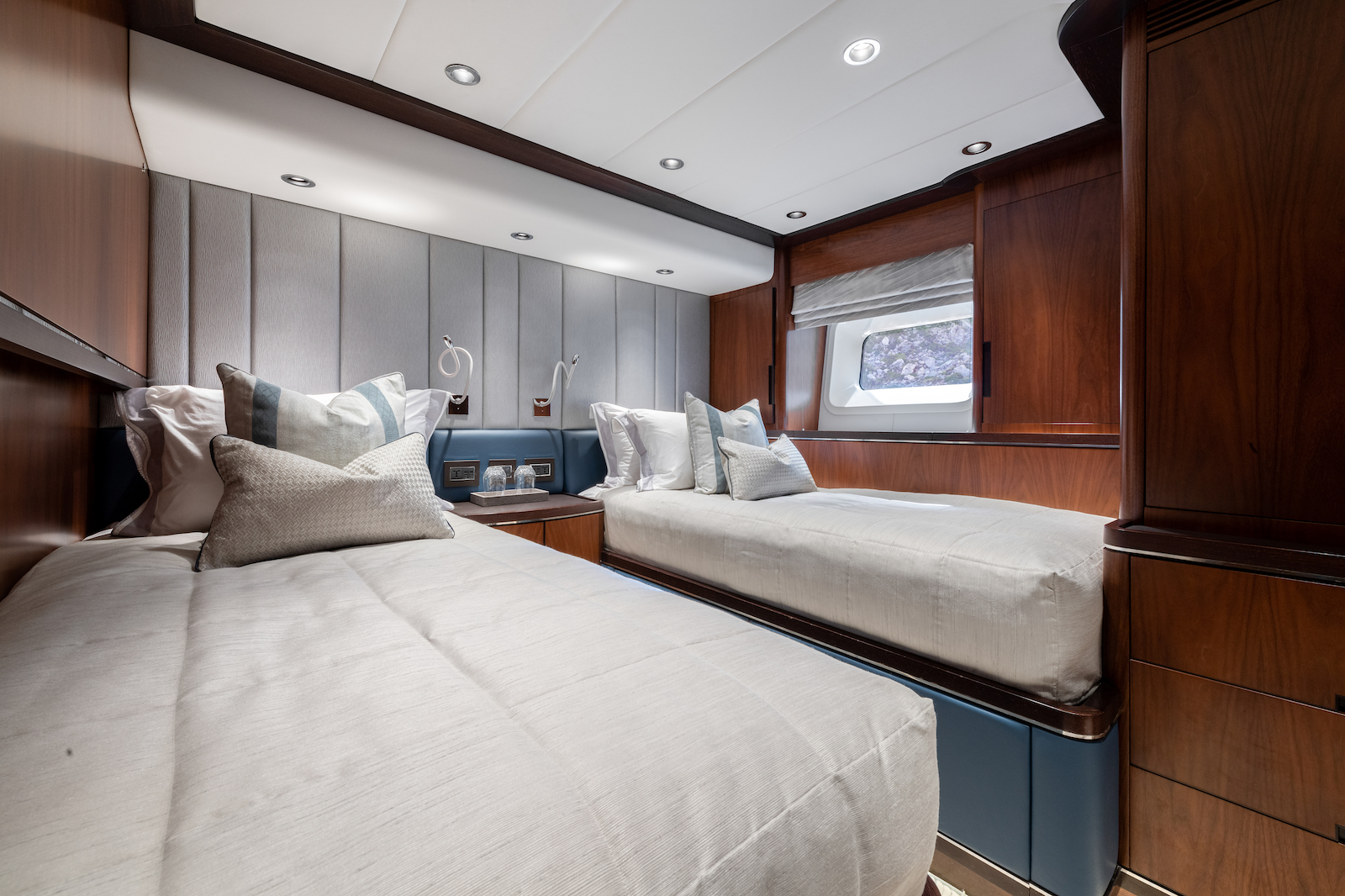 Port-Fwd-Twin-Stateroom.jpg