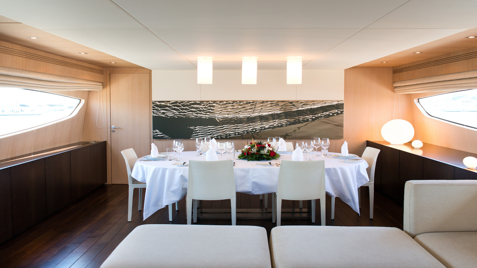 Posillipo Yacht THEORIS - Formal dining.jpg
