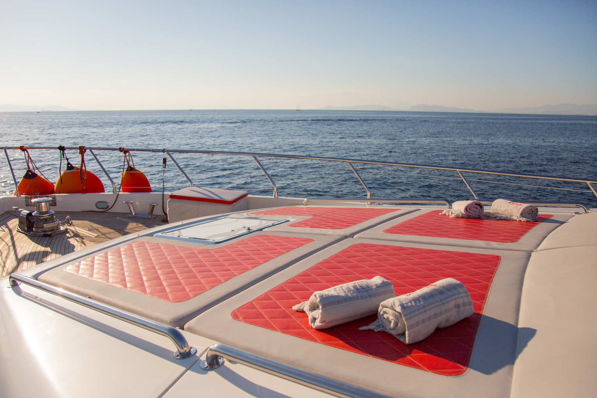 Posollipo Motor Yacht ALBATOR - Bow sunpads.jpg