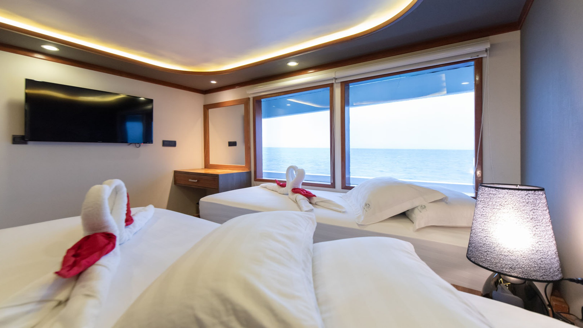 Princess-Ulua-Cabin-Seaview-3.jpg