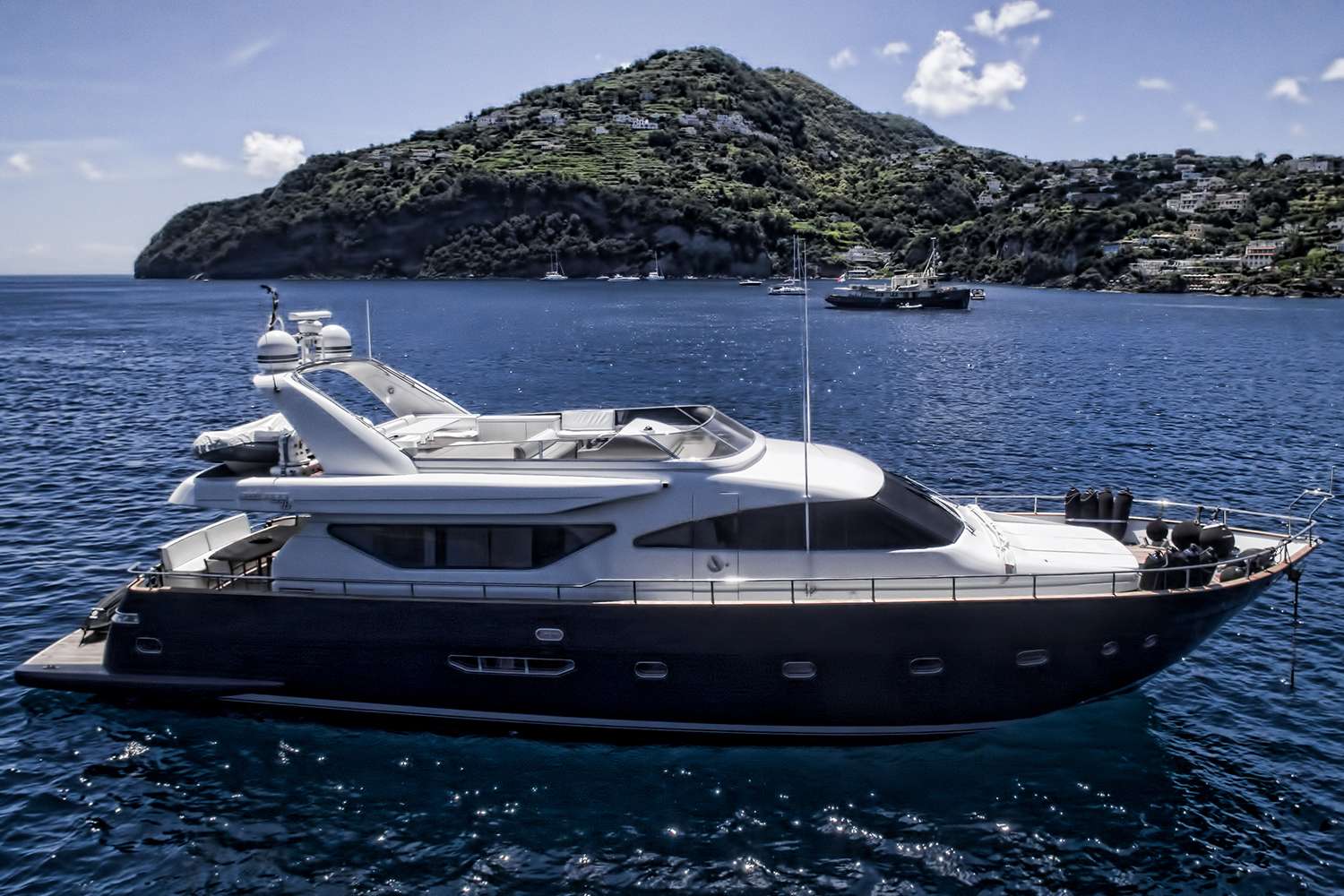 RESILIENCE yacht.jpg