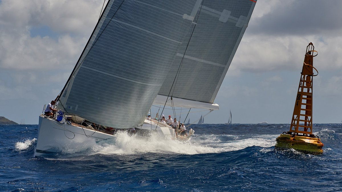 Racing.  Photo by Christiane Poorte 5.jpg