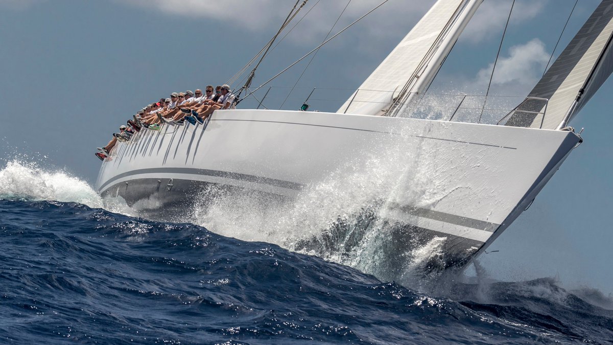Racing. Photo by Christiane Poorte.jpg