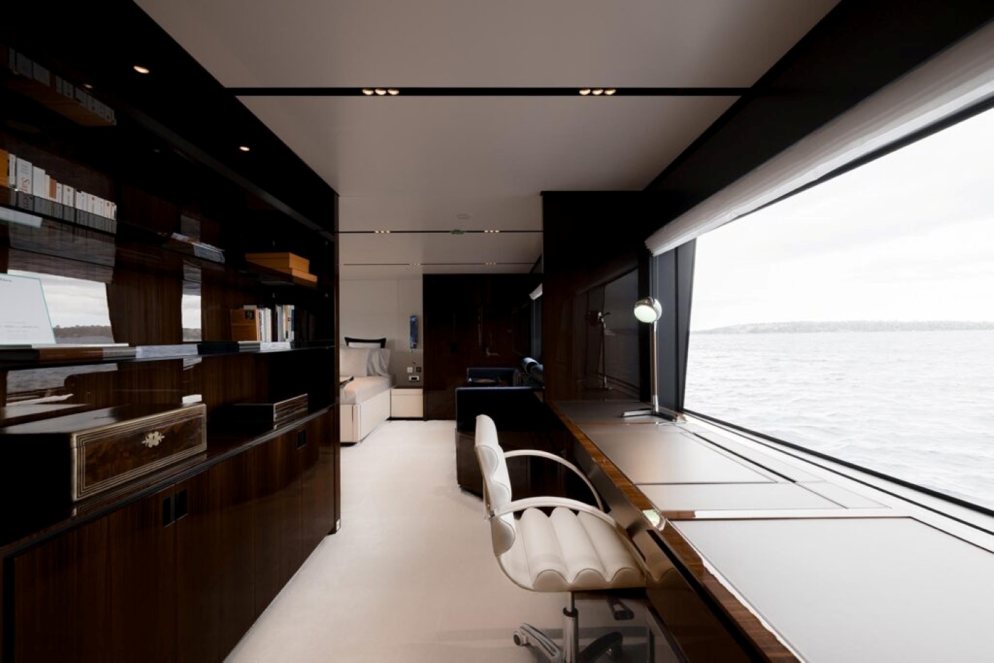 Relaxation area sea views.jpg