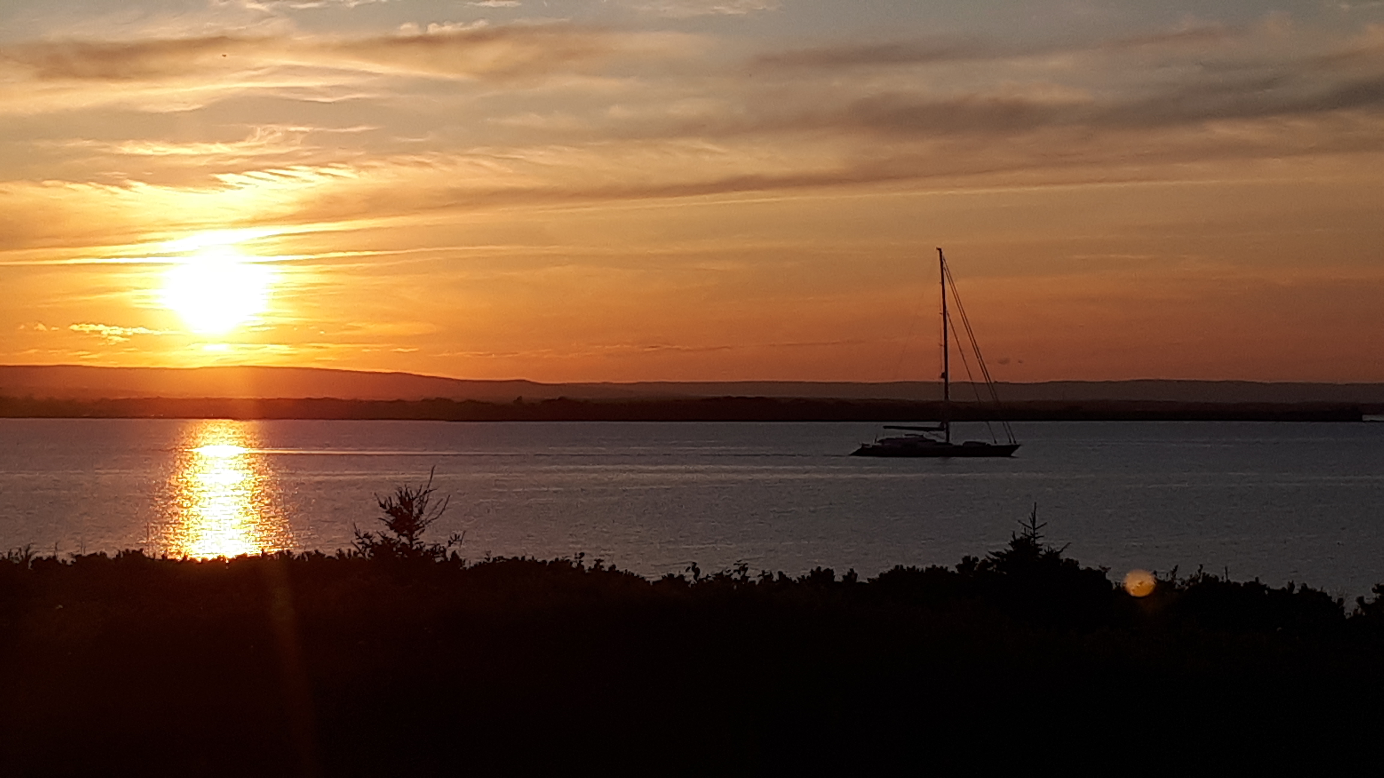 S:Y Georgia off Low Point, Cape Breton, Nova Scotia, Canada - Photo Michael Gillis.jpg