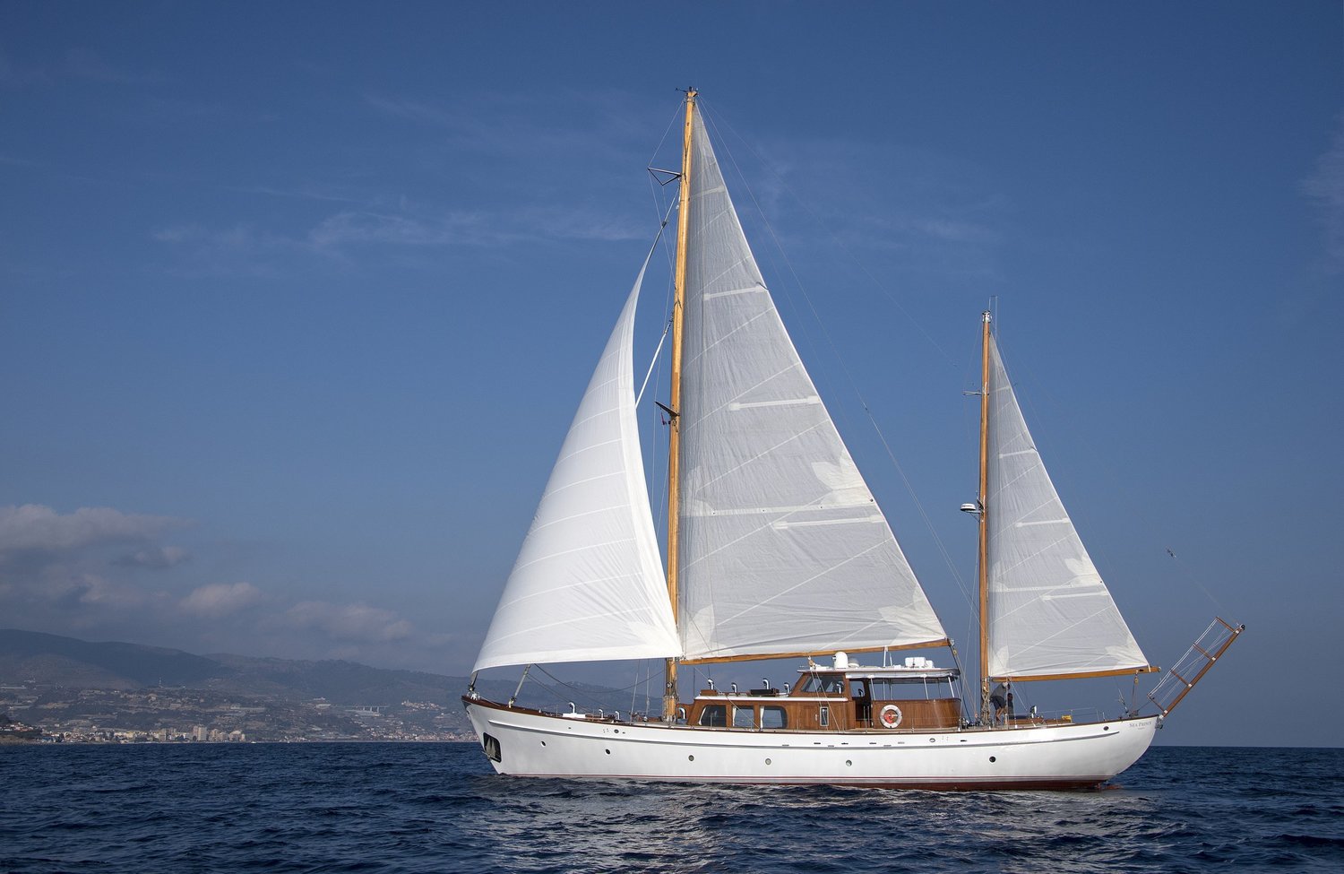 SEA PRINCE classic sailing yacht profile.jpg