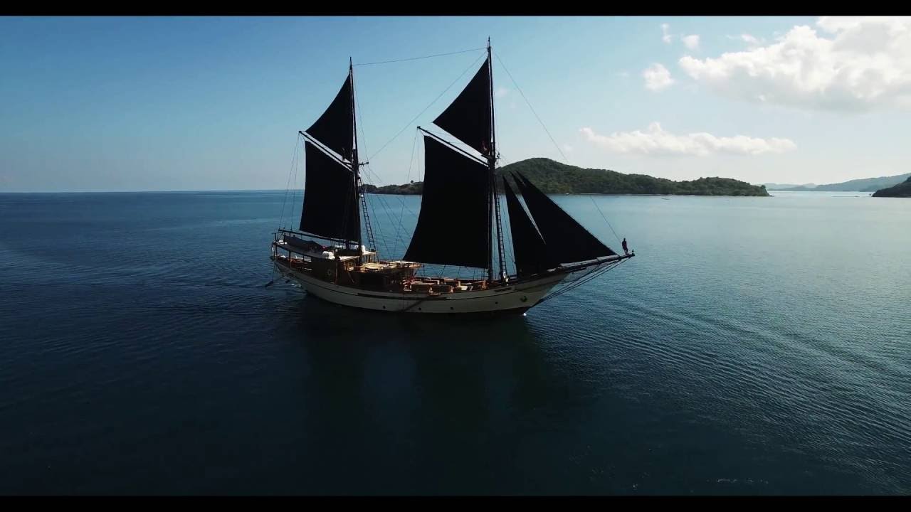SILOLONA starboard profile.jpg