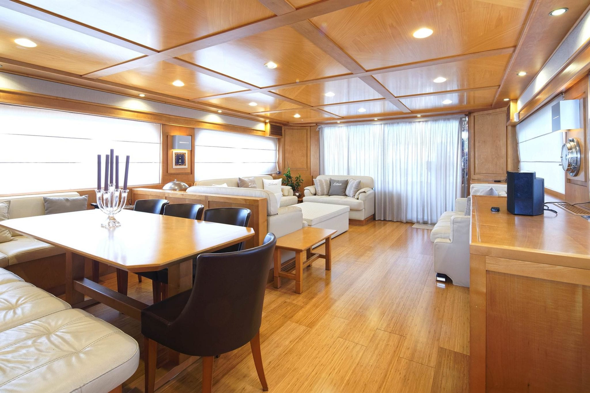 SILVIA Interior - Main salon 3.jpg