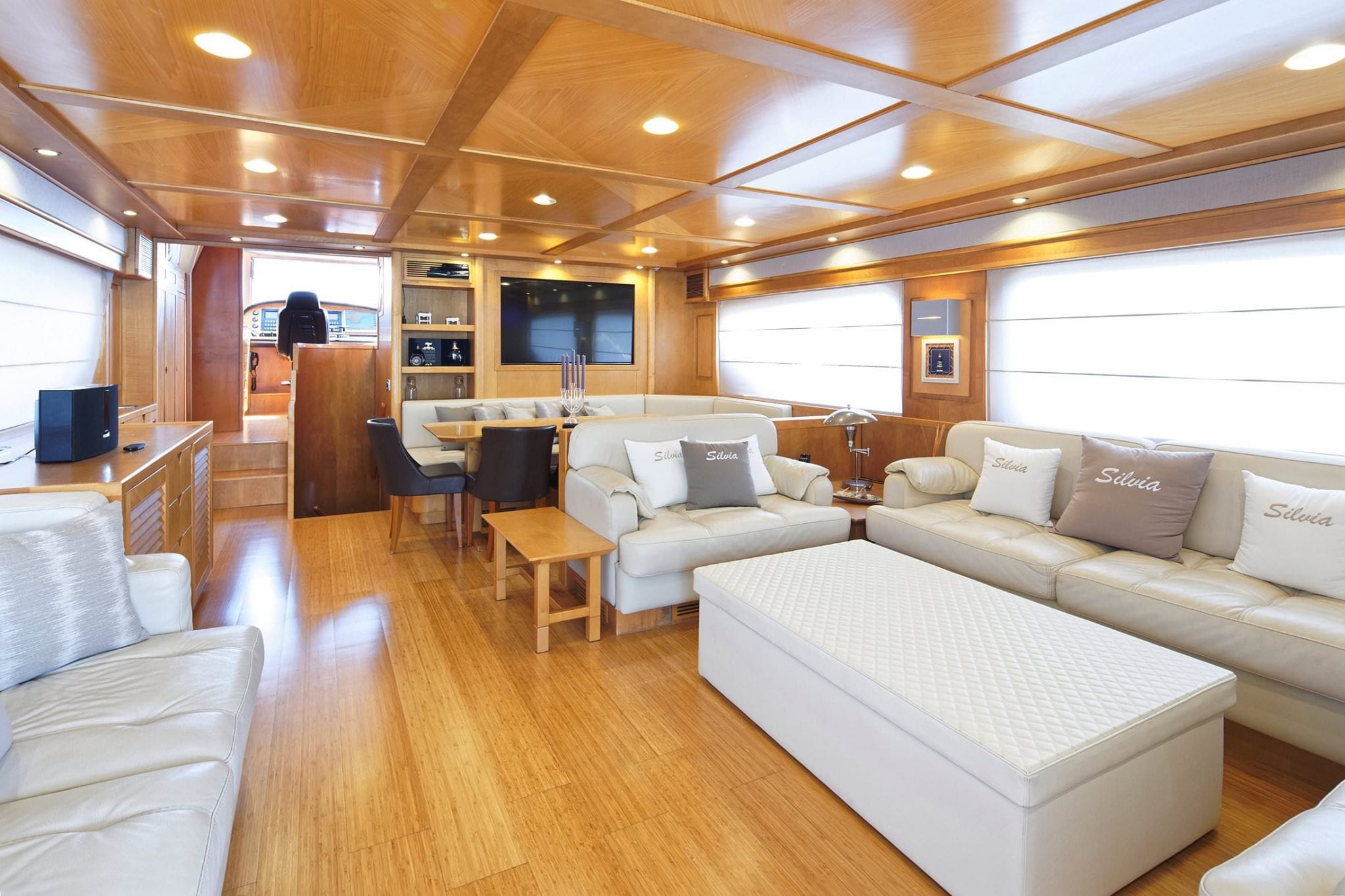 SILVIA Interior - Main salon 4.jpg