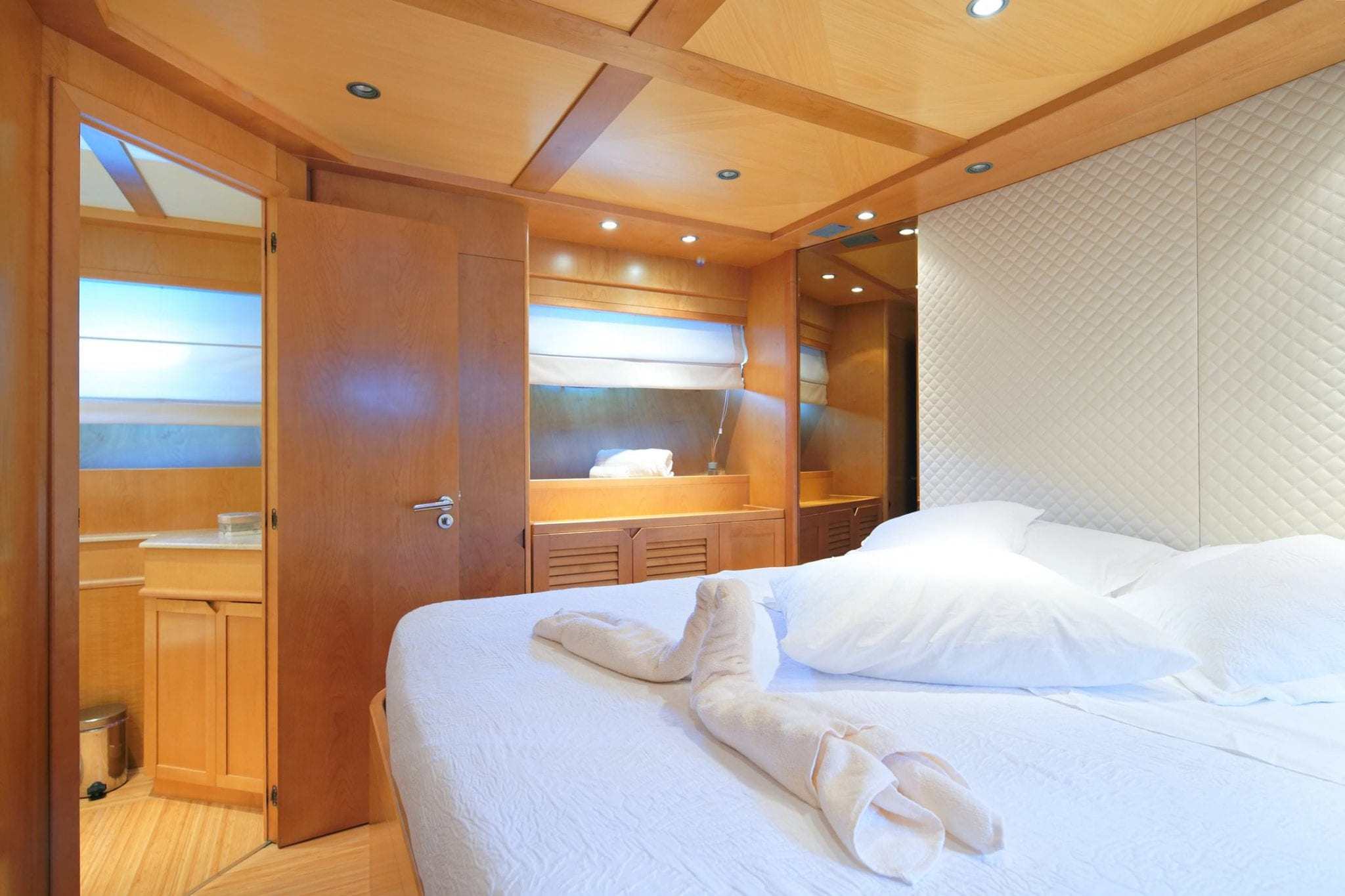 SILVIA Interior - VIP Cabin 3.jpg